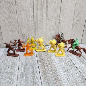 Vintage Mixed Indians and Horses Figures Toys Plastic - Lot Of 9